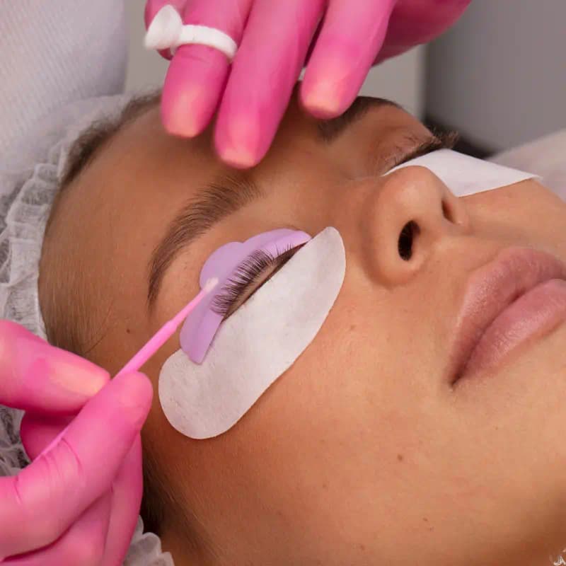 Wimpern Lifting Behandlung — natürlich betonte Augen im GK Cosmetic Studio Schönbühl